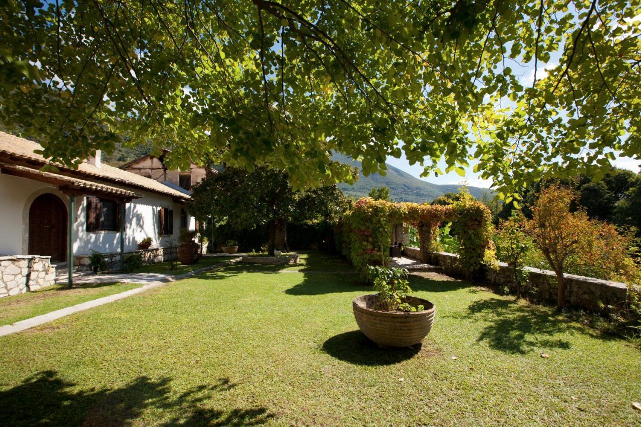 Villagio Magnolia Sívros 外观 照片